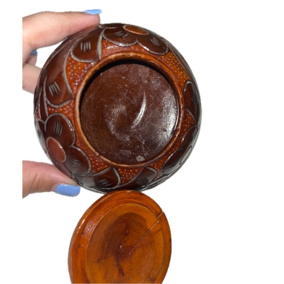 Vintage Wooden Hand Carved Floral/Leaf Design Lidded Trinket Dish/Bowl/Container - Picture 5 of 6